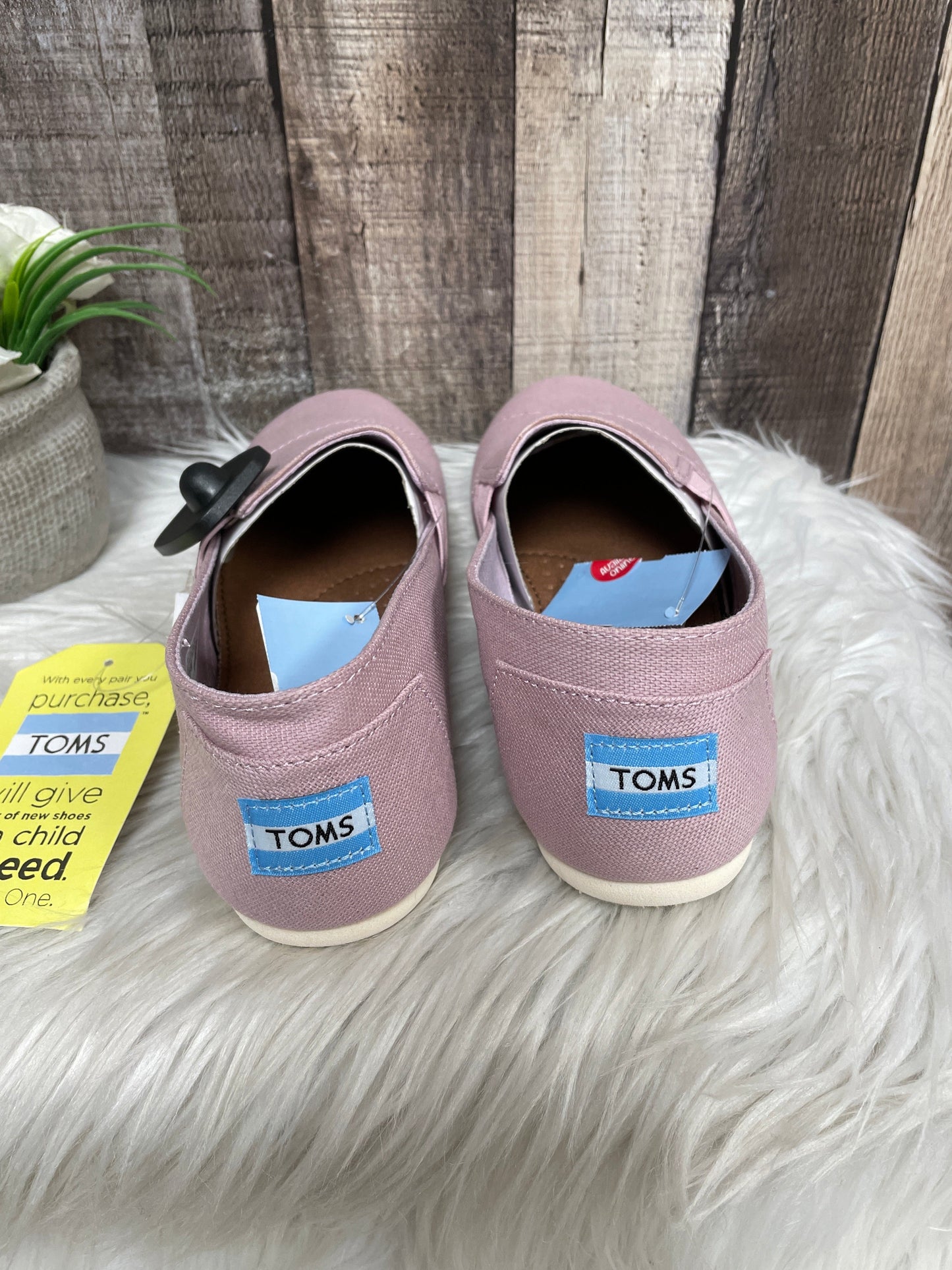 Shoes Flats Oxfords & Loafers By Toms  Size: 8.5