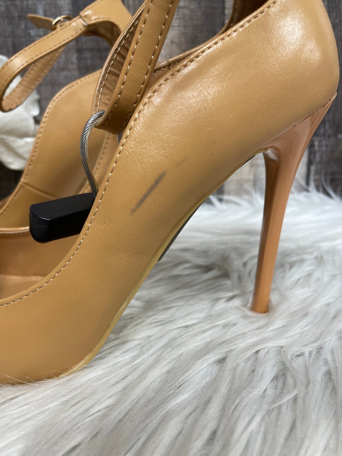 Shoes Heels Stiletto By Cme  Size: 8.5