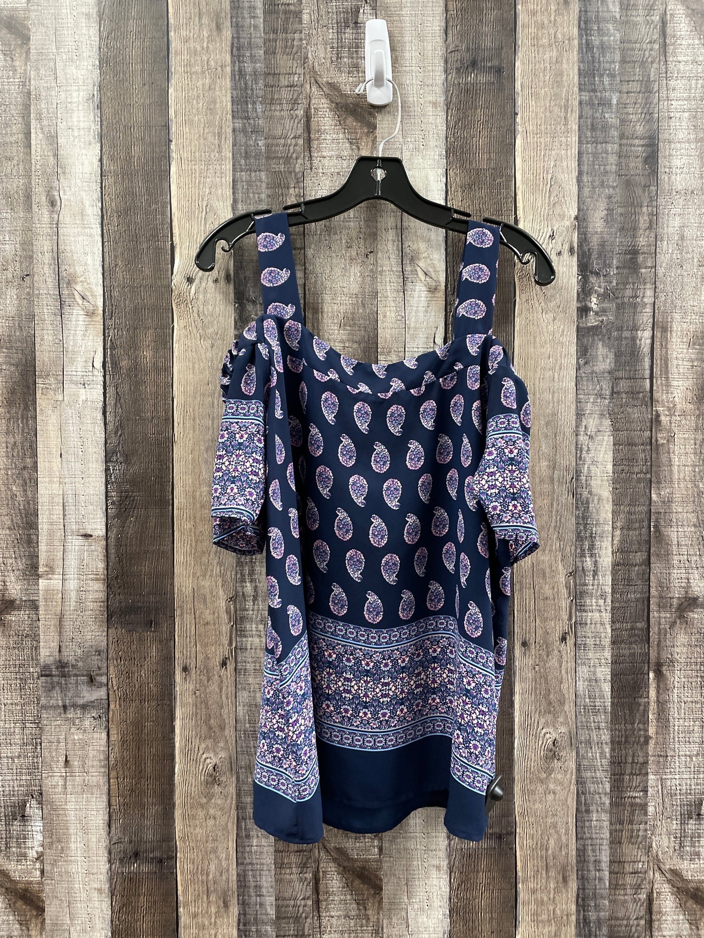 Top Short Sleeve By Renee C In Navy, Size: L