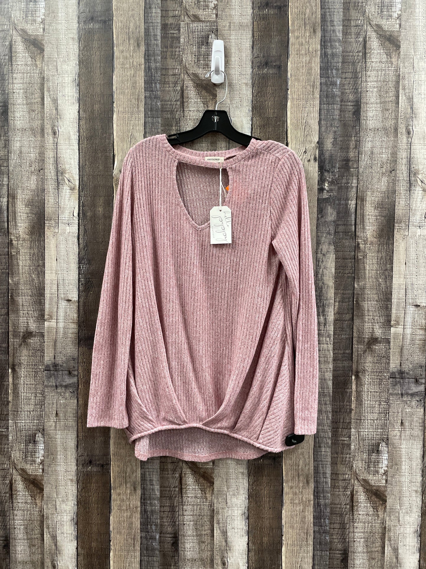 Top Long Sleeve By Cme  Size: L