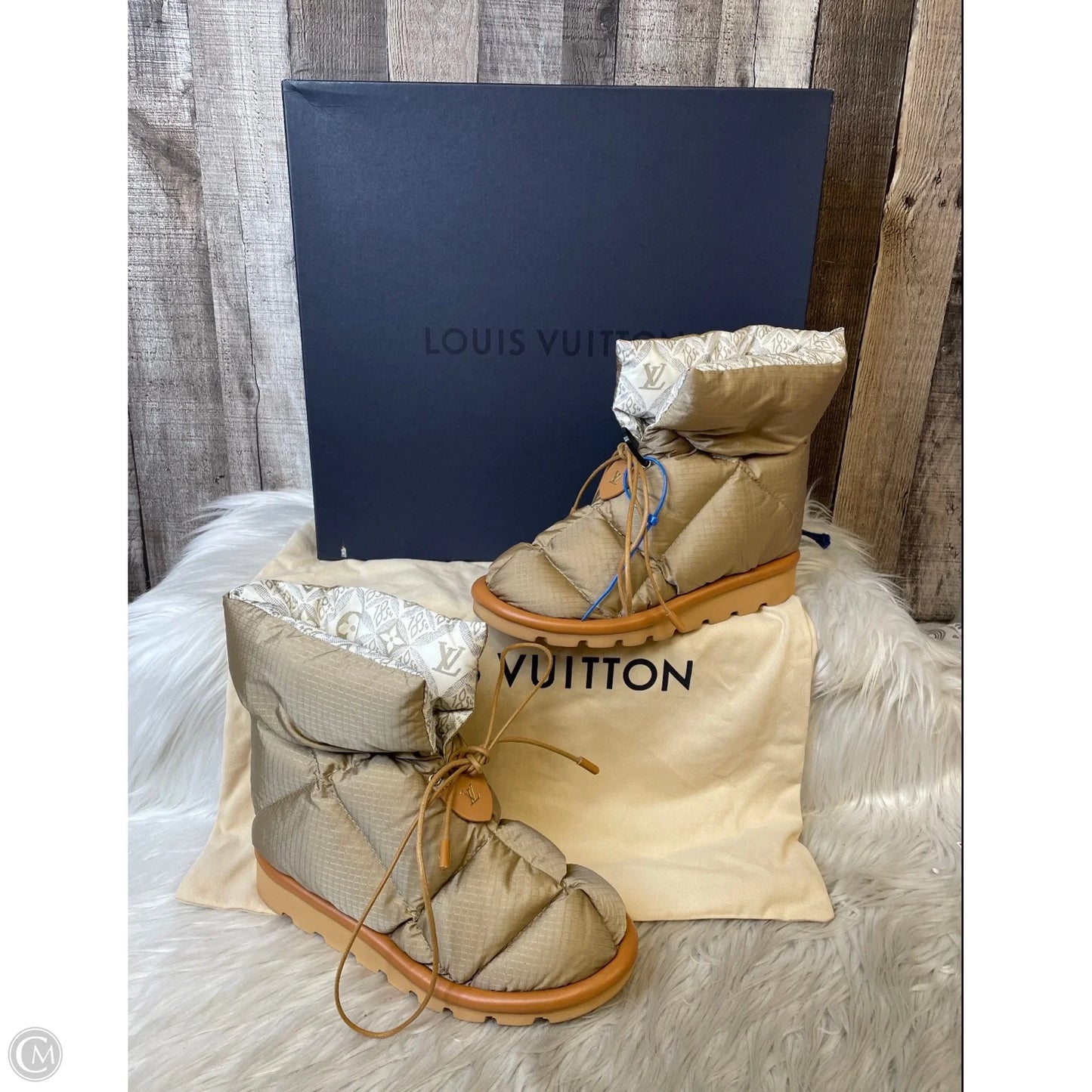 Boots Luxury Designer By Louis Vuitton In Brown, Size: 5