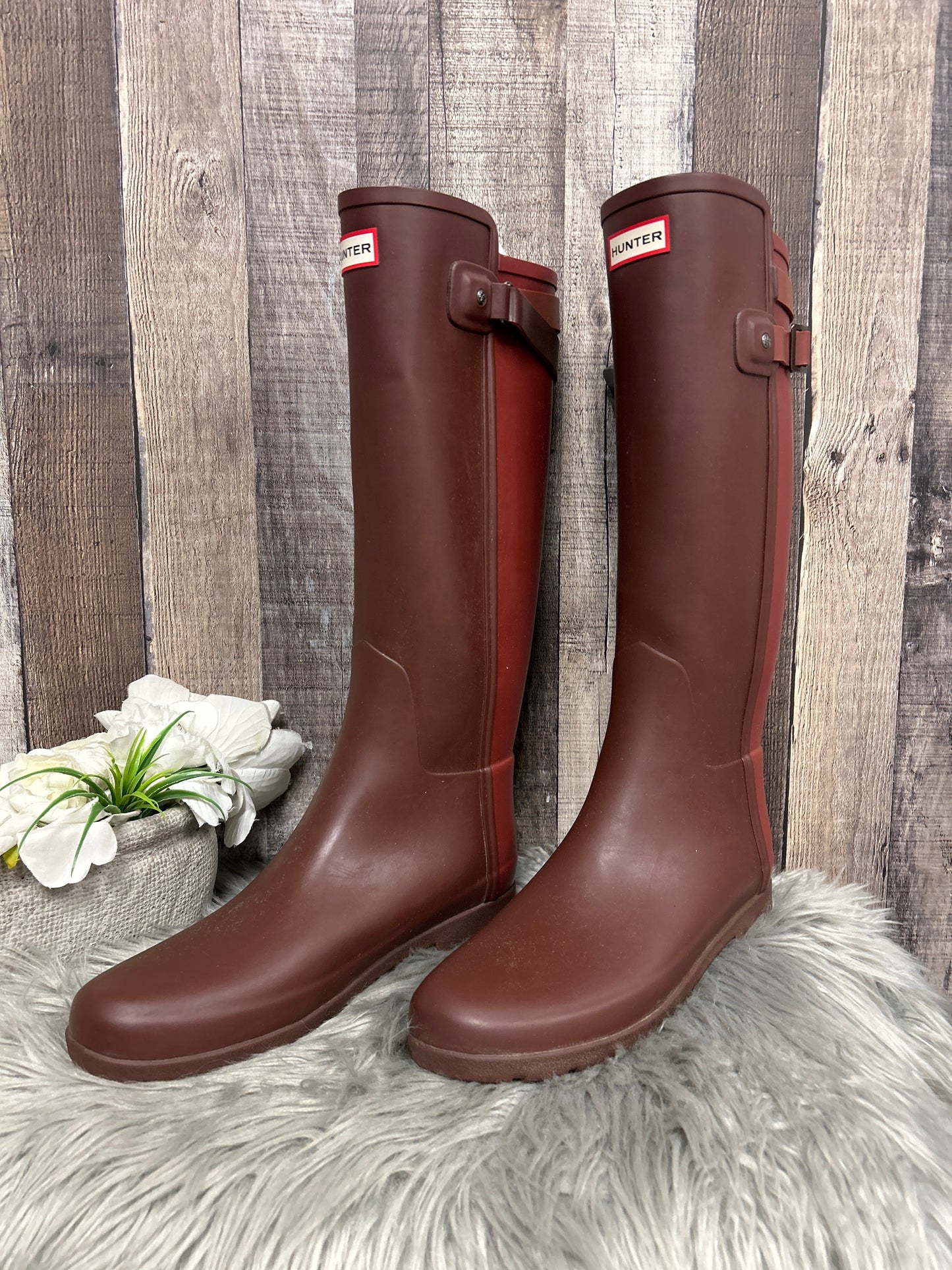 Boots Rain By Hunter In Maroon, Size: 10