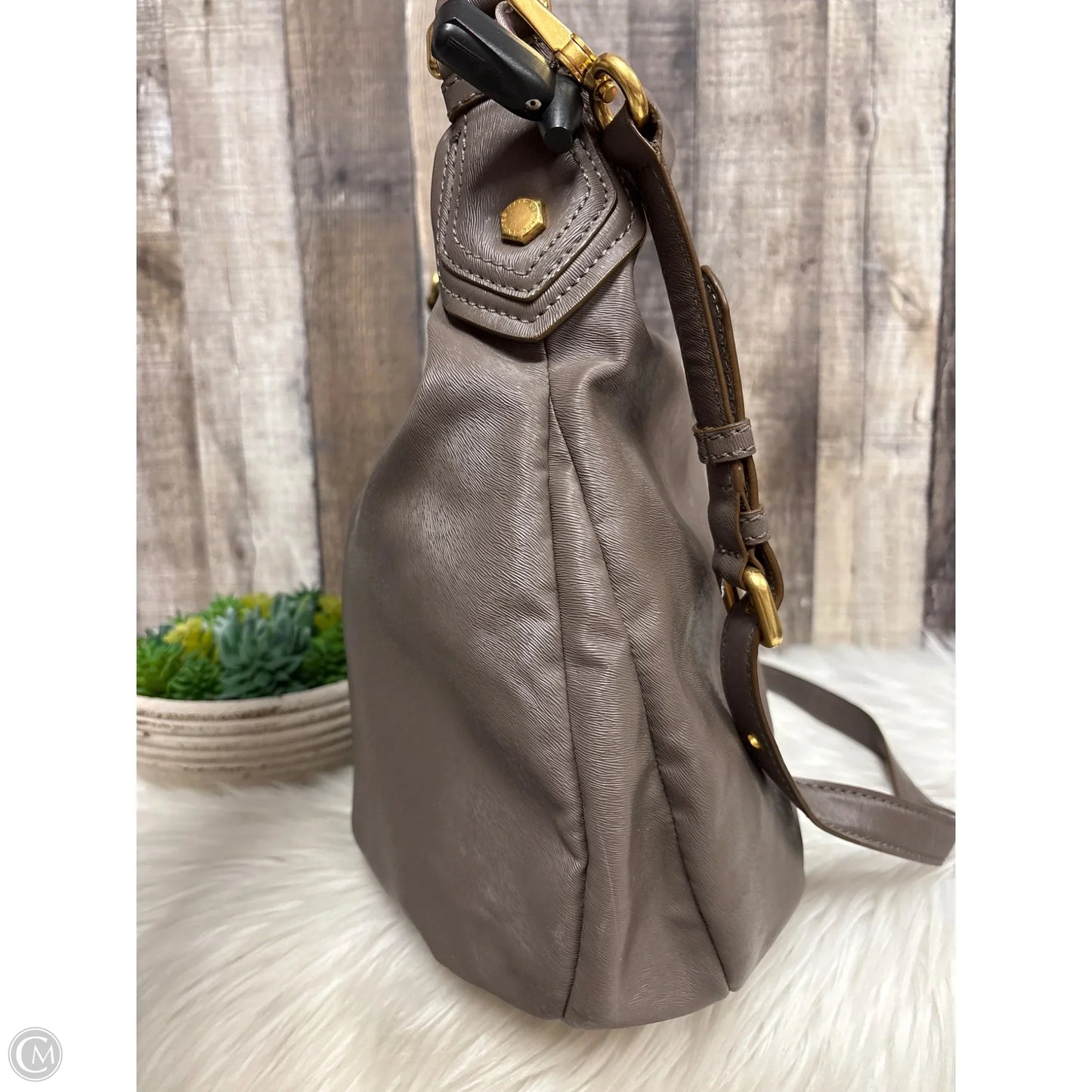 Crossbody Luxury Designer By Marc Jacobs, Size: Large