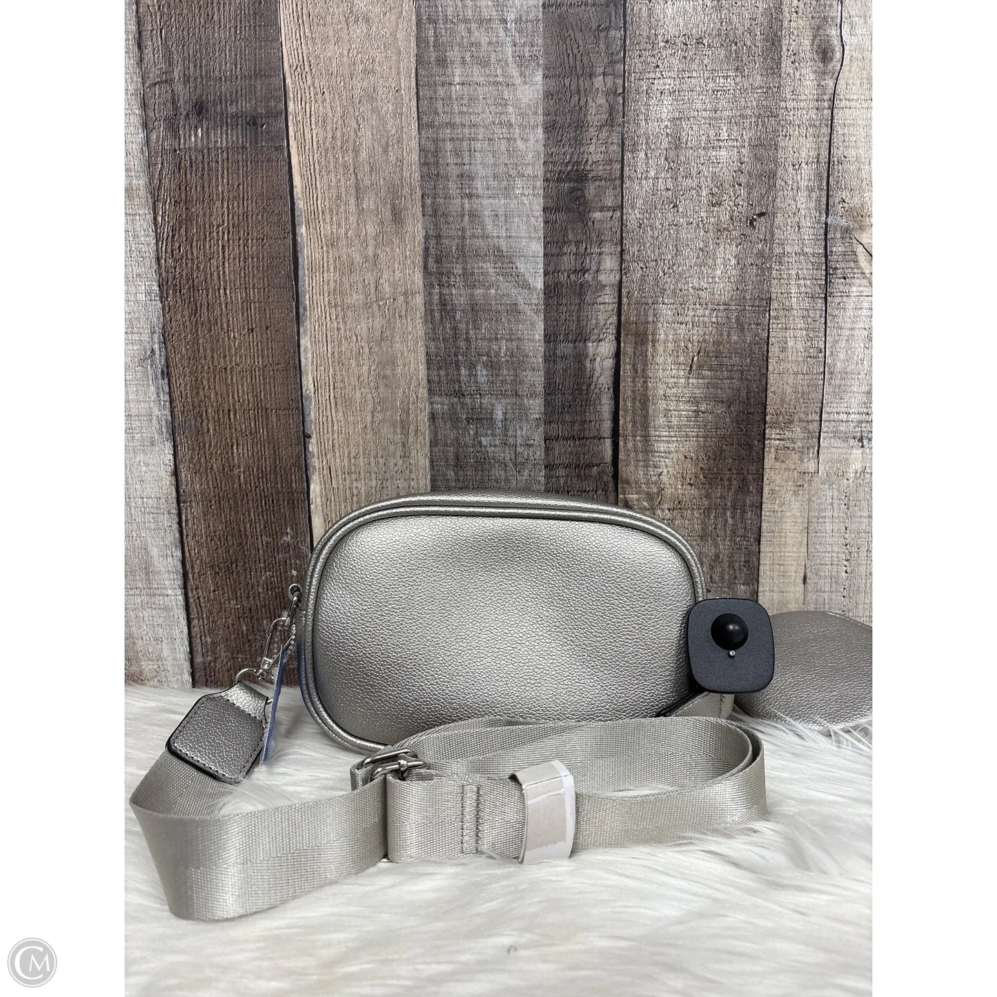 Crossbody By Cmf, Size: Medium