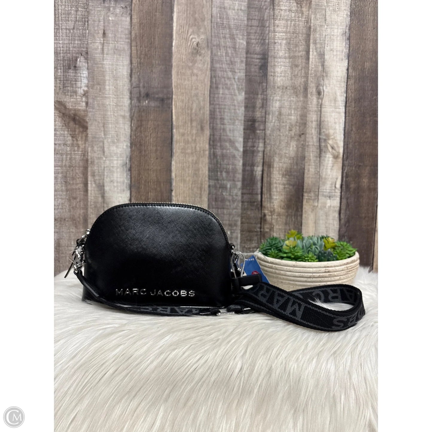 Crossbody Luxury Designer By Marc Jacobs, Size: Small