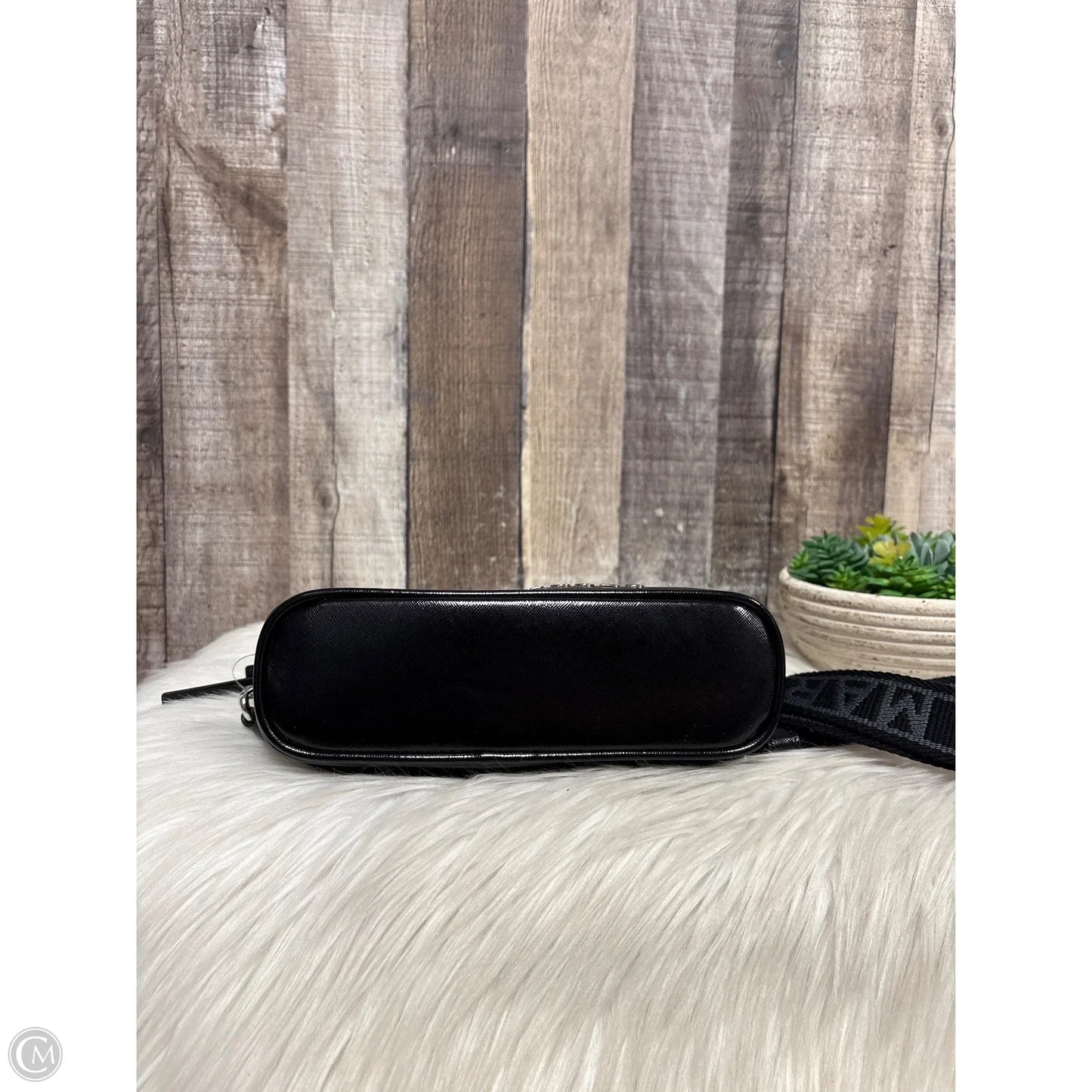 Crossbody Luxury Designer By Marc Jacobs, Size: Small