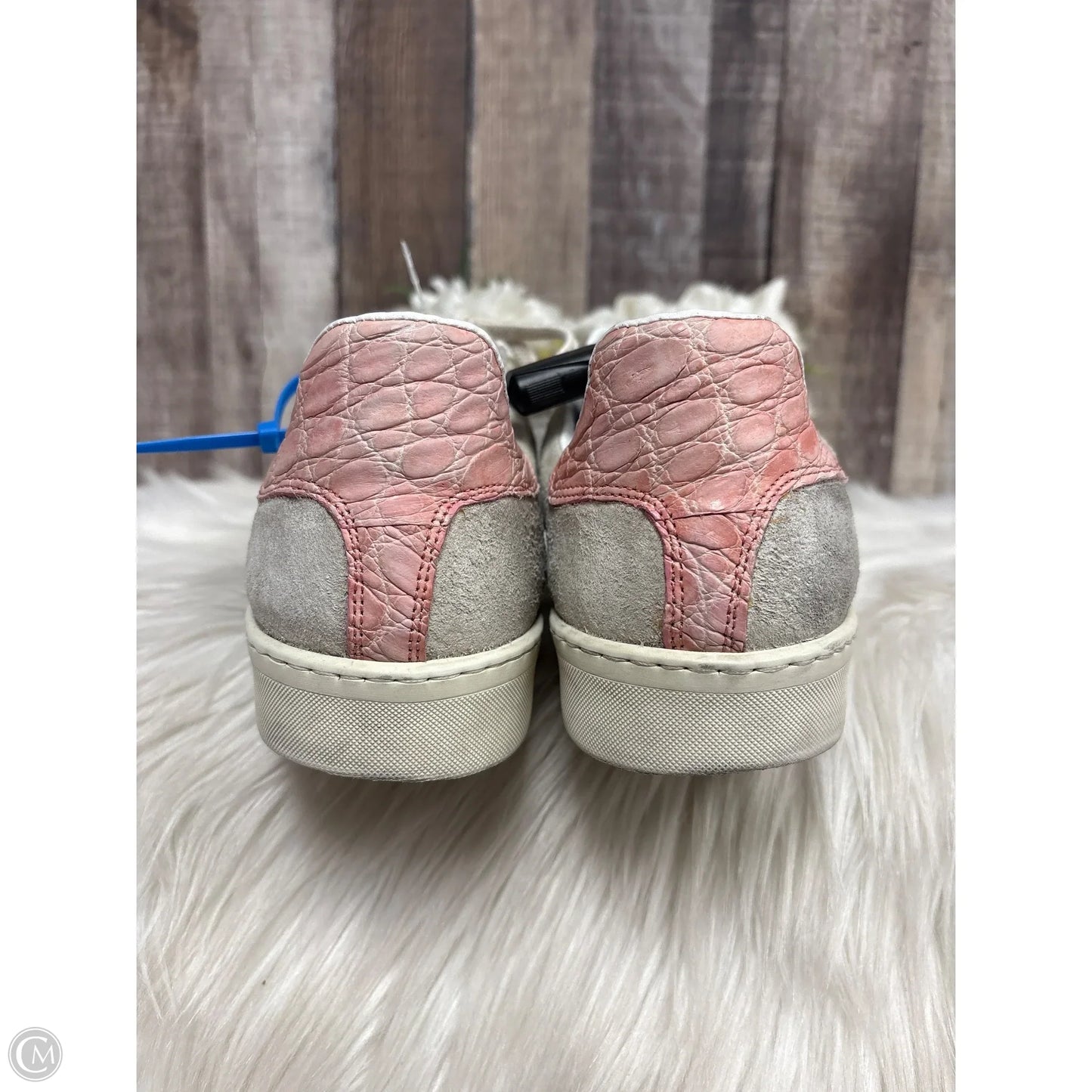 Shoes Luxury Designer By Gucci In Grey, Size: 11