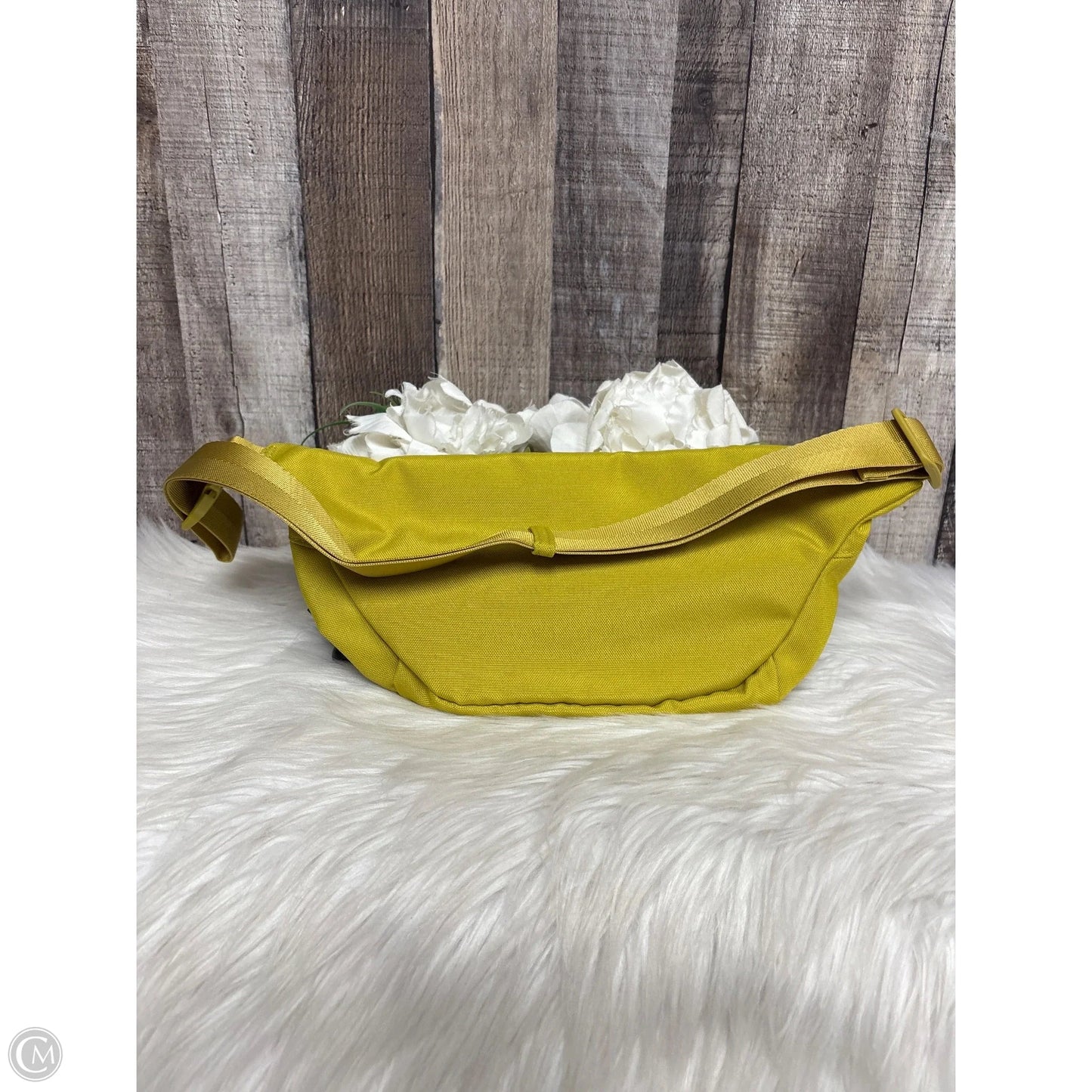 Belt Bag By Vera Bradley, Size: Medium