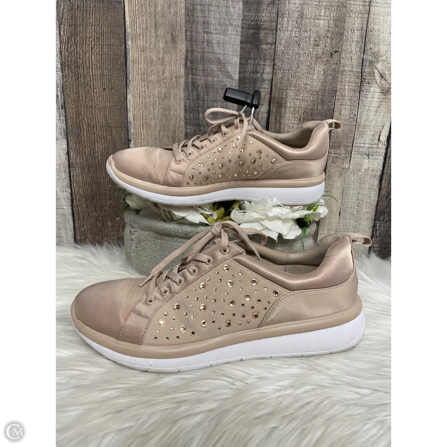 Shoes Athletic By Clarks In Tan, Size: 9