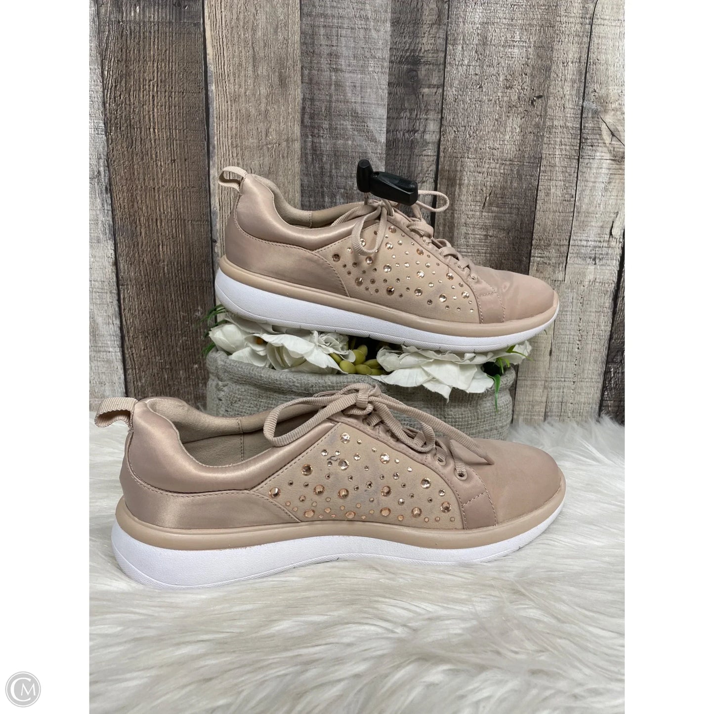 Shoes Athletic By Clarks In Tan, Size: 9