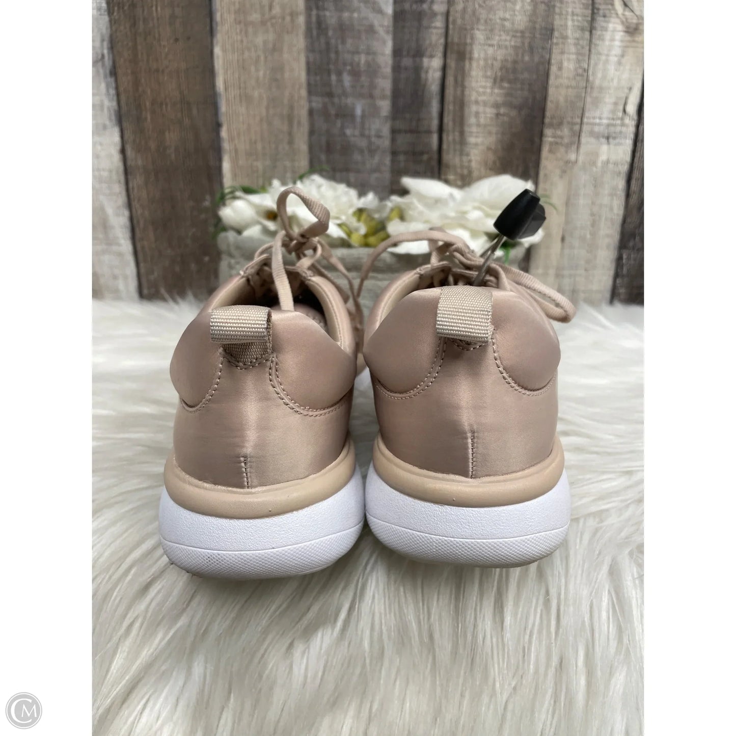 Shoes Athletic By Clarks In Tan, Size: 9