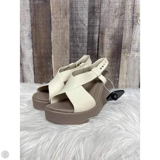 Shoes Heels Wedge By Crocs In Tan, Size: 7