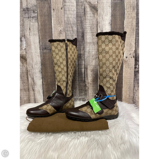 Boots Luxury Designer By Gucci In Brown, Size: 6