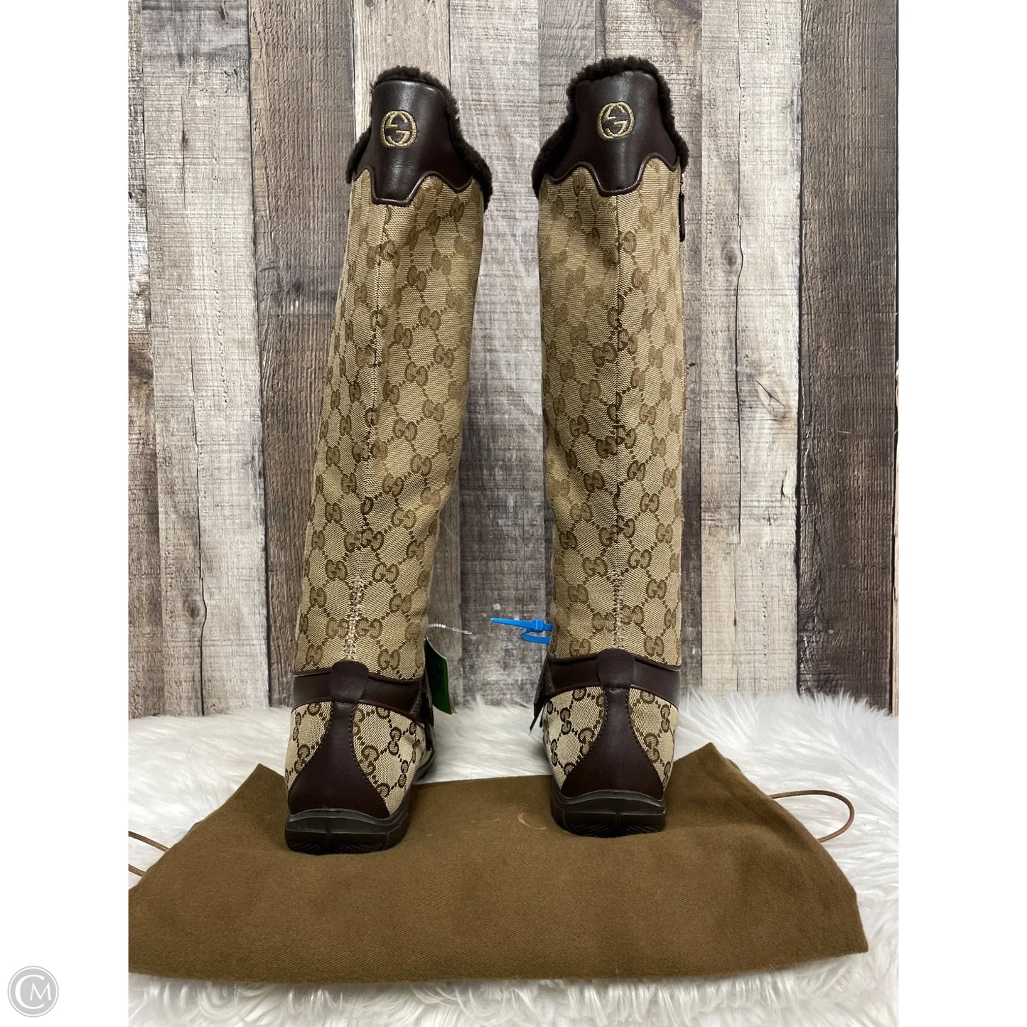 Boots Luxury Designer By Gucci In Brown, Size: 6