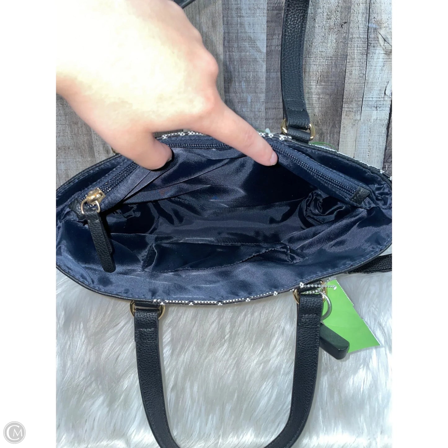 Handbag By Tommy Hilfiger, Size: Medium