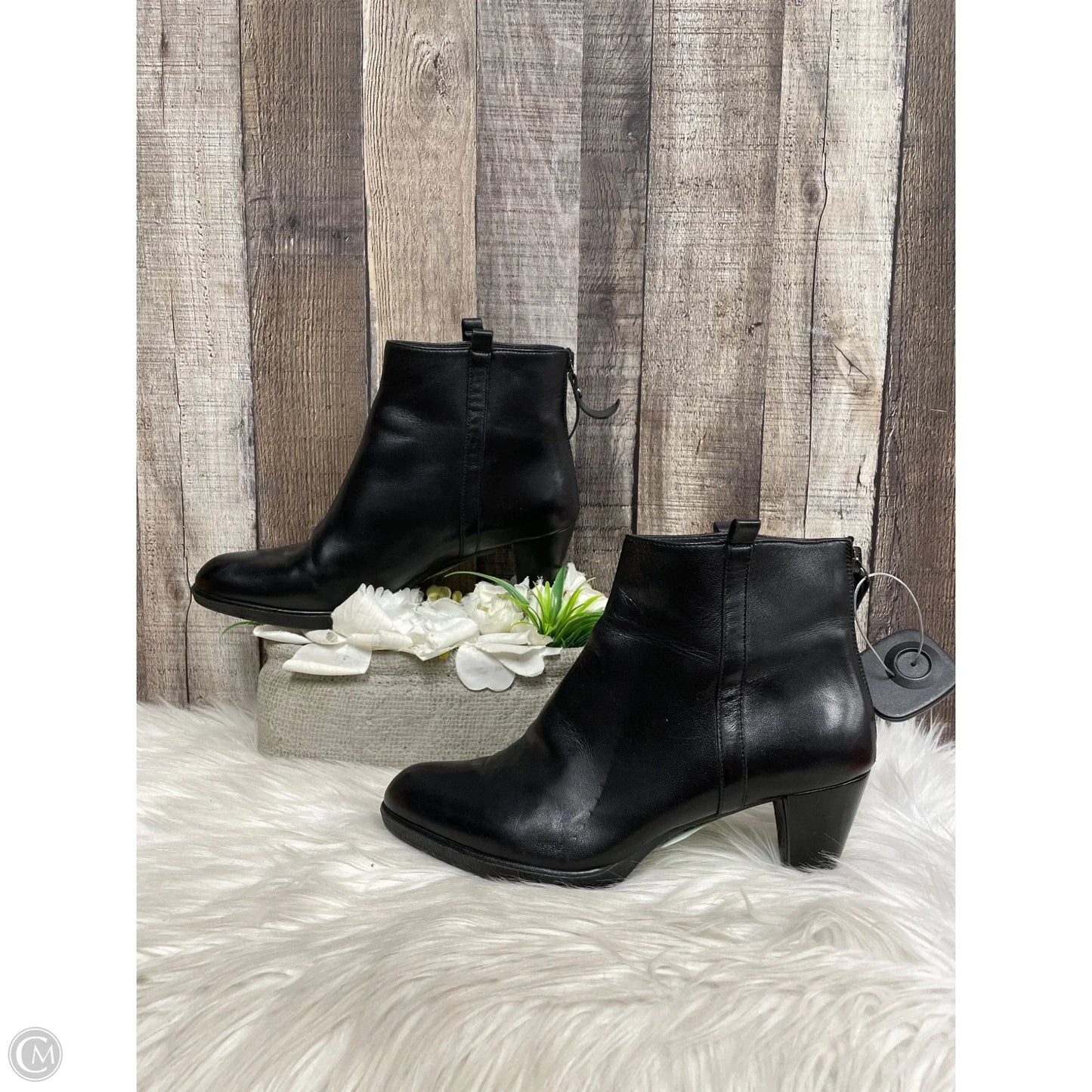 Boots Designer By Stuart Weitzman In Black, Size: 7