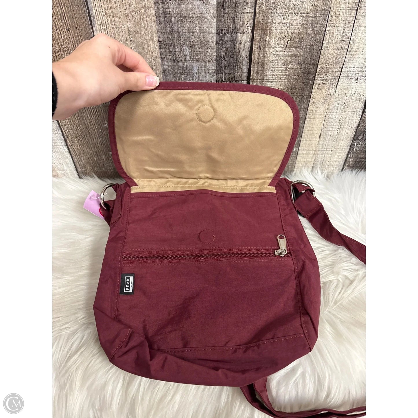 Crossbody By Peak Sport, Size: Medium