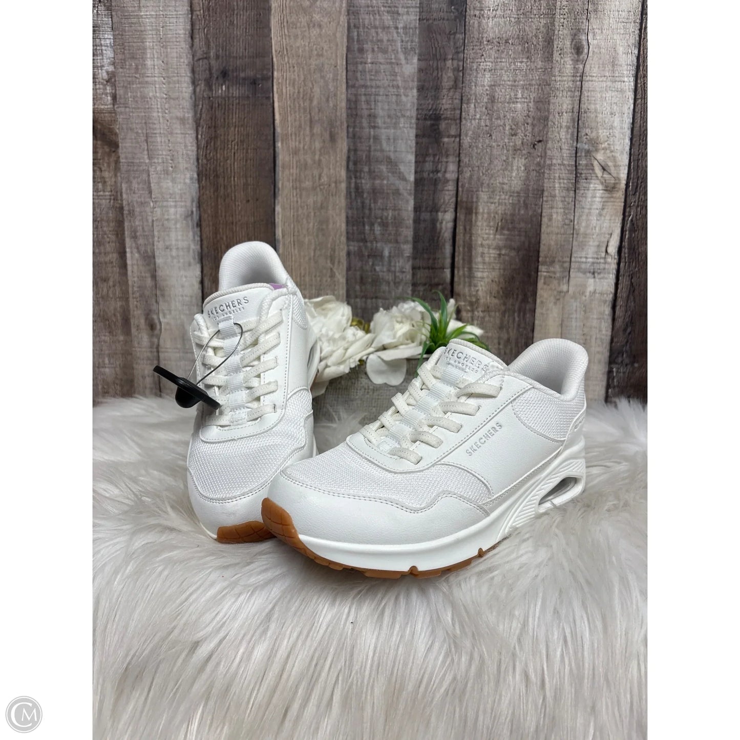 Shoes Athletic By Skechers In White, Size: 6.5