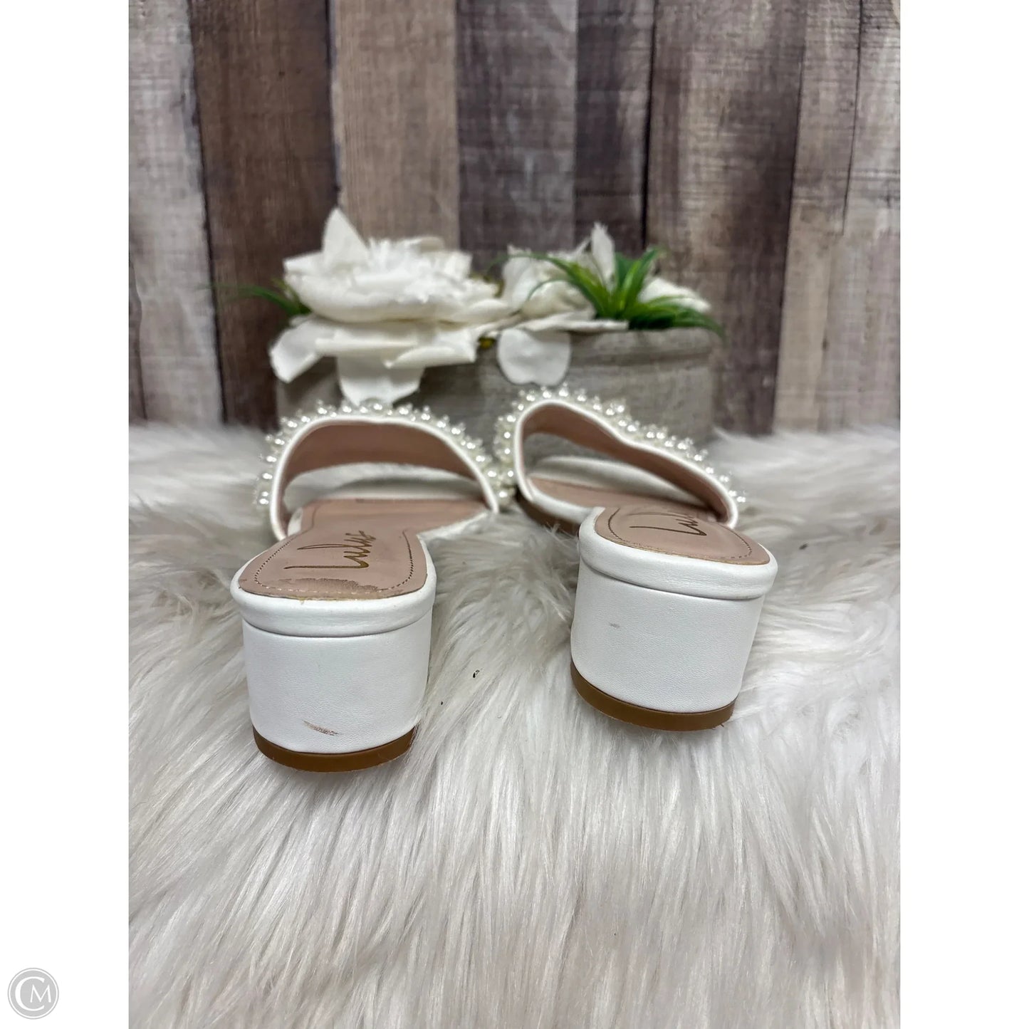 Sandals Flats By Lulus In White, Size: 6.5