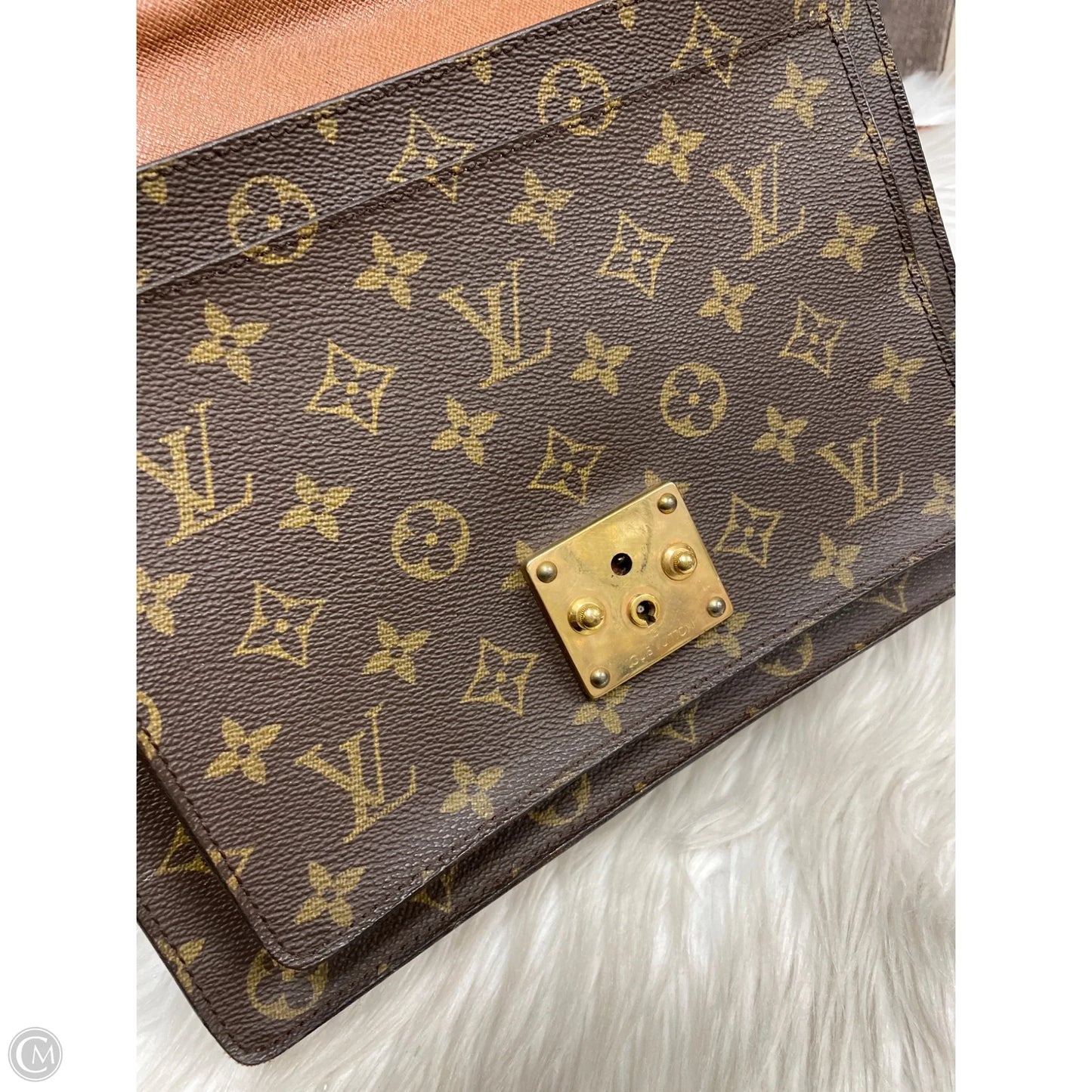Handbag Luxury Designer By Louis Vuitton, Size: Medium