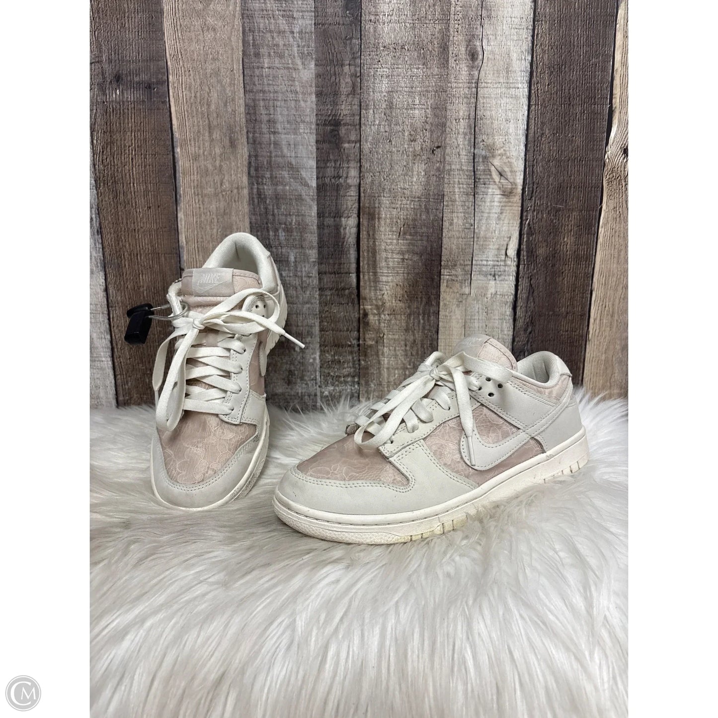 Shoes Athletic By Nike In Ivory, Size: 8.5