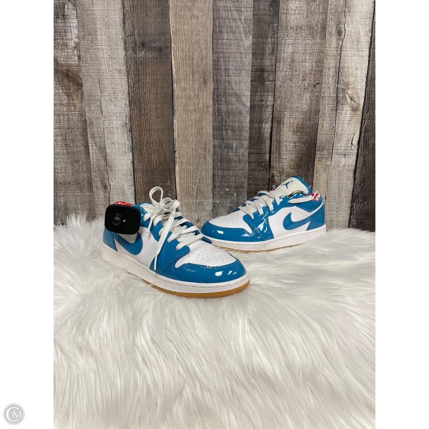 Shoes Luxury Designer By Jordan In Blue, Size: 7.5