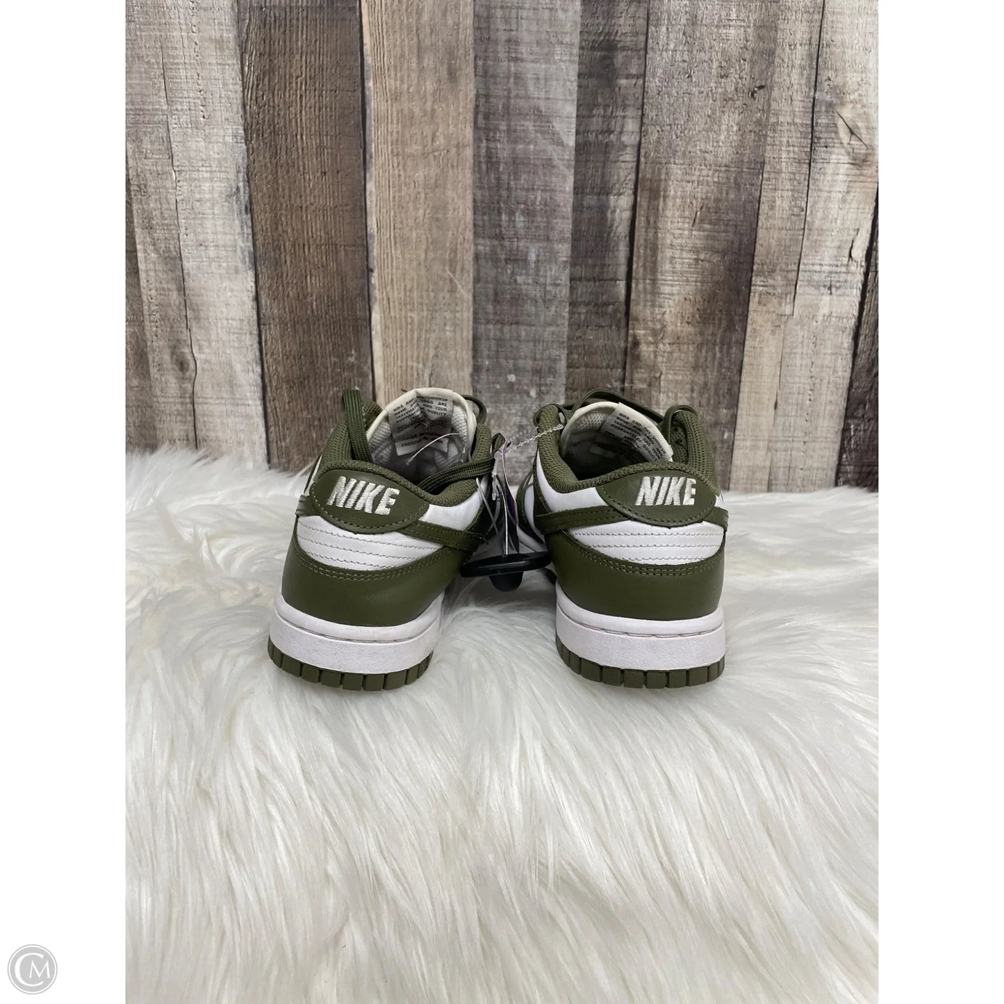 Shoes Athletic By Nike In Green, Size: 6.5