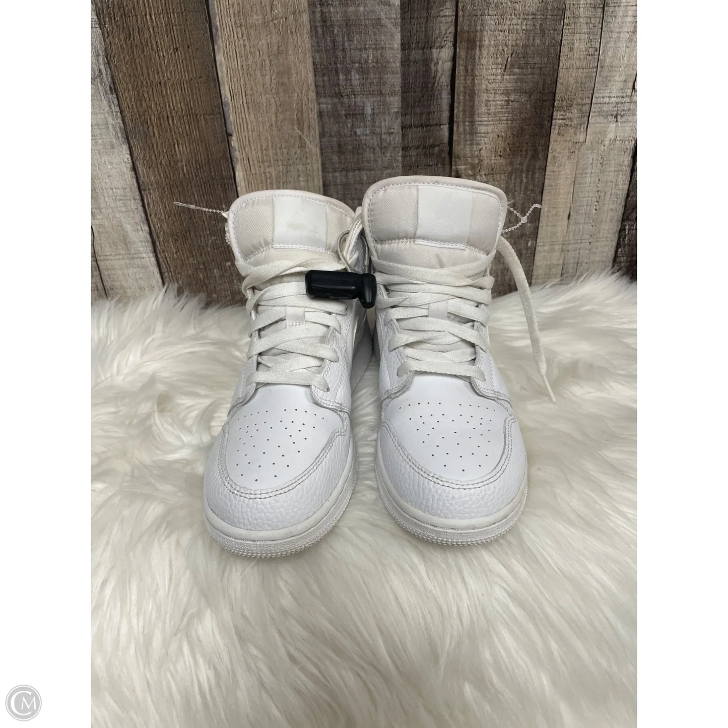 Shoes Luxury Designer By Jordan In White, Size: 8.5