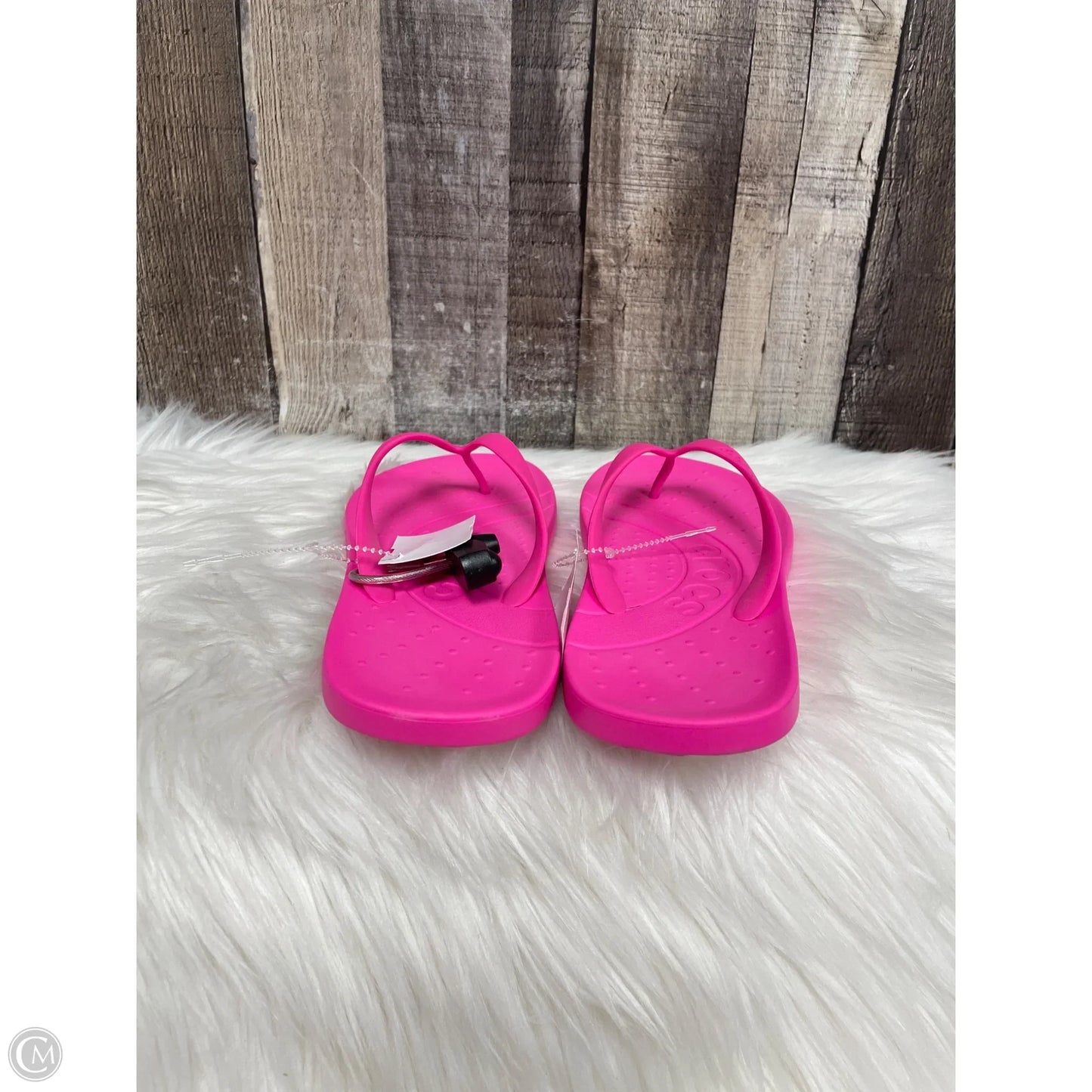 Sandals Flip Flops By Crocs In Pink, Size: 8