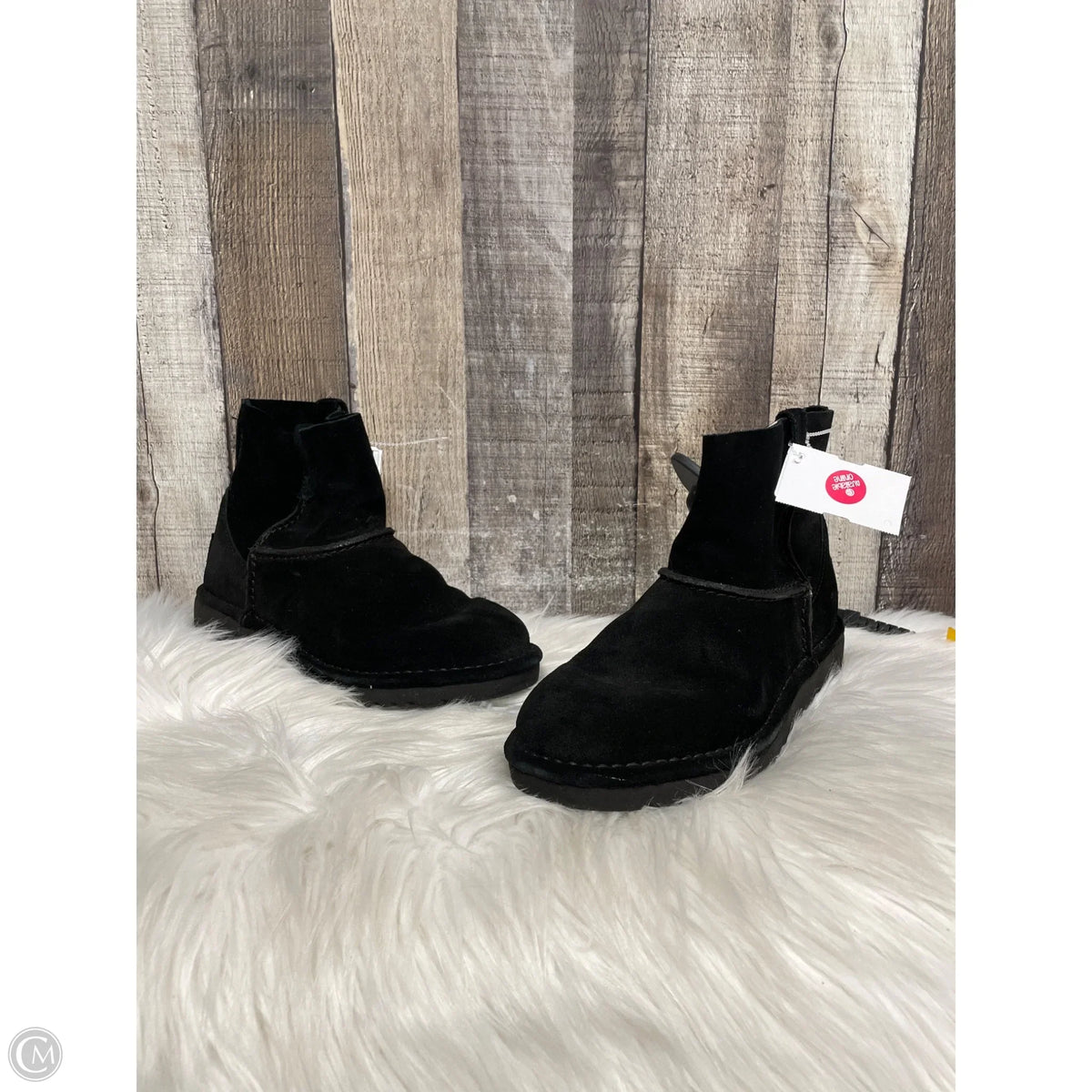 Shoes Designer By Ugg In Black, Size: 6