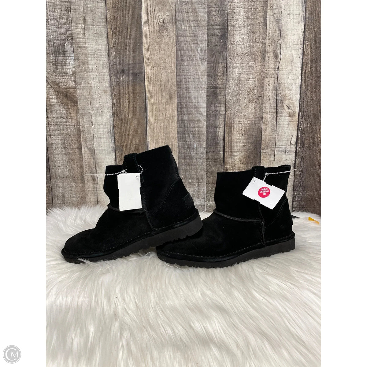 Shoes Designer By Ugg In Black, Size: 6
