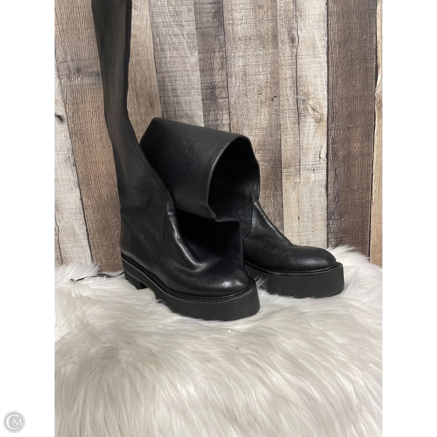 Boots Designer By Stuart Weitzman In Black, Size: 6.5