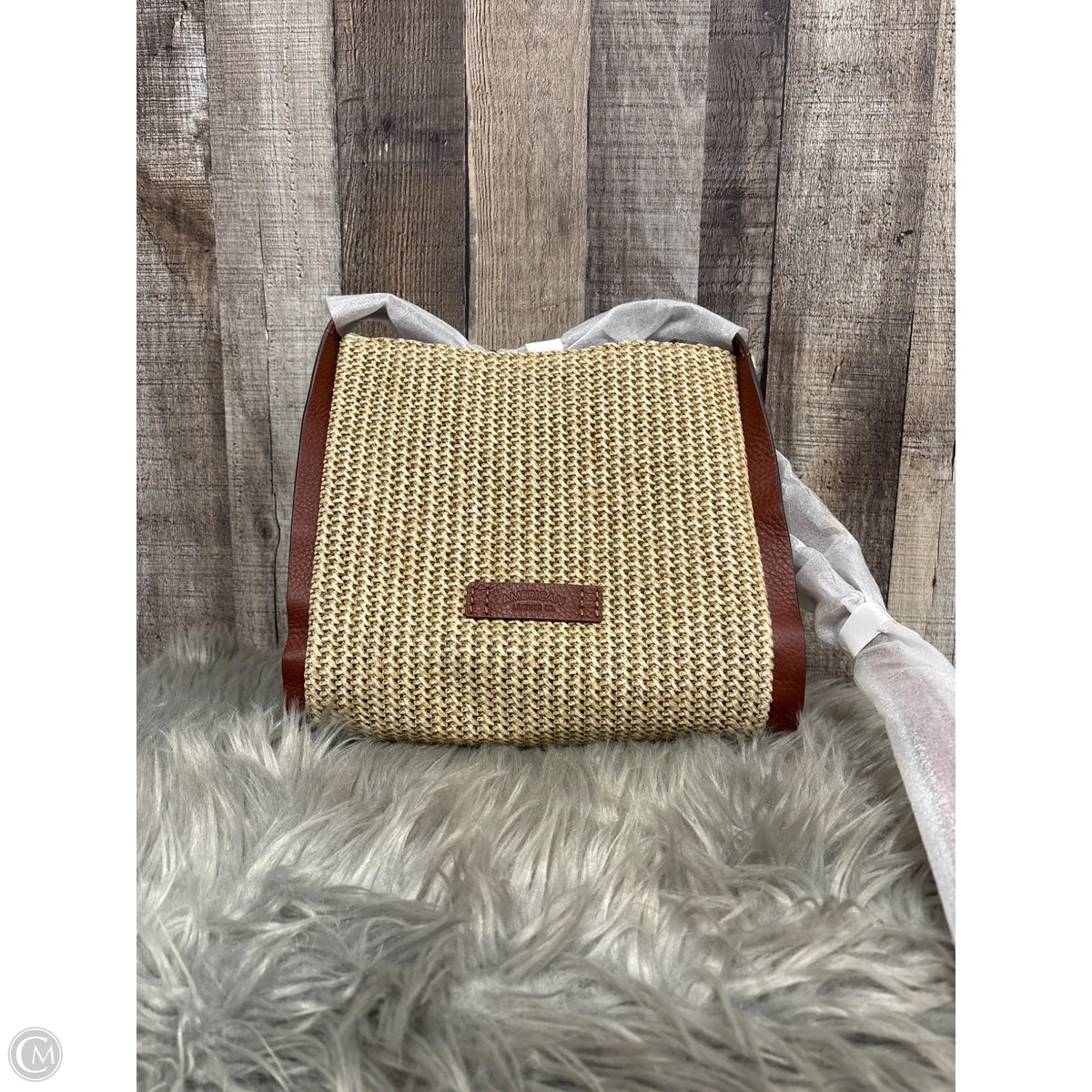 Crossbody By American, Size: Medium