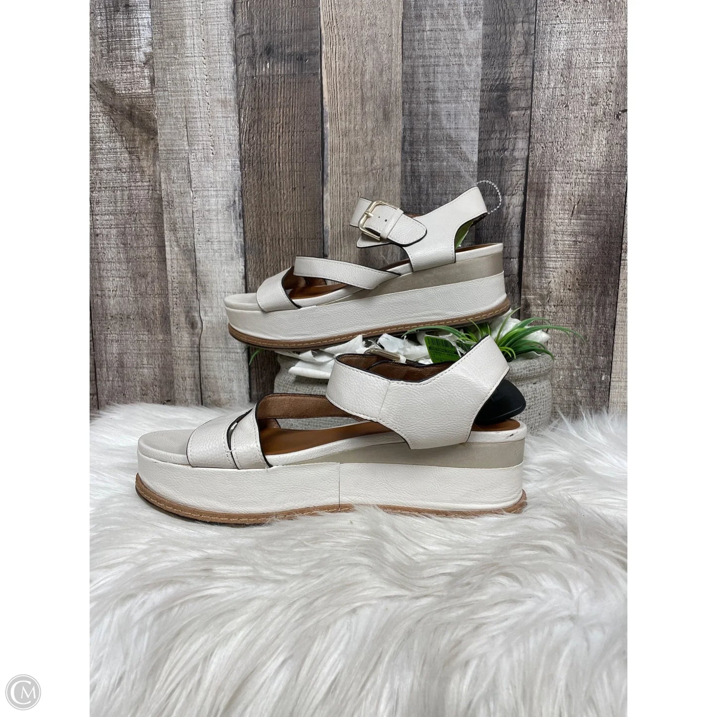 Sandals Heels Platform By Naturalizer In White, Size: 9