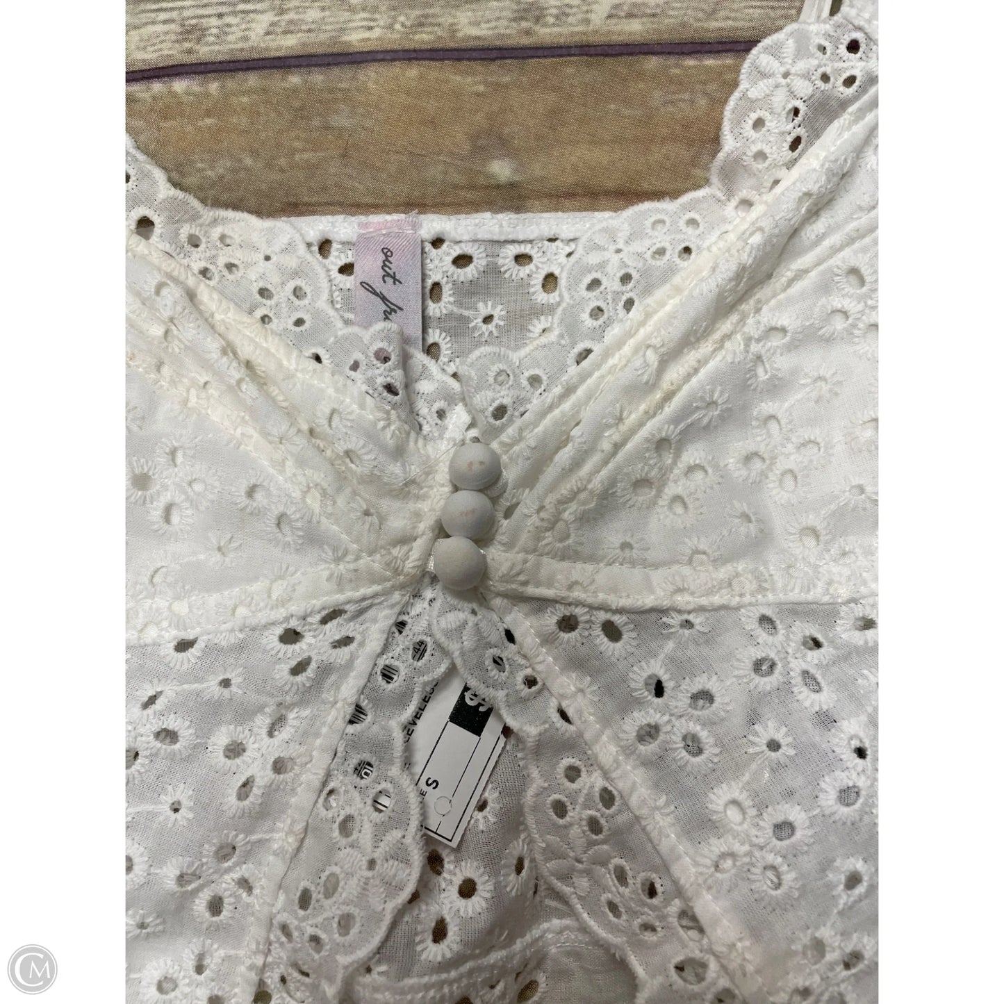Top Sleeveless By Out From Under In White, Size: S