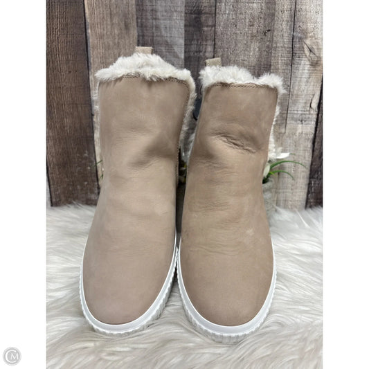 Boots Ankle Flats By Timberland In Beige, Size: 8.5