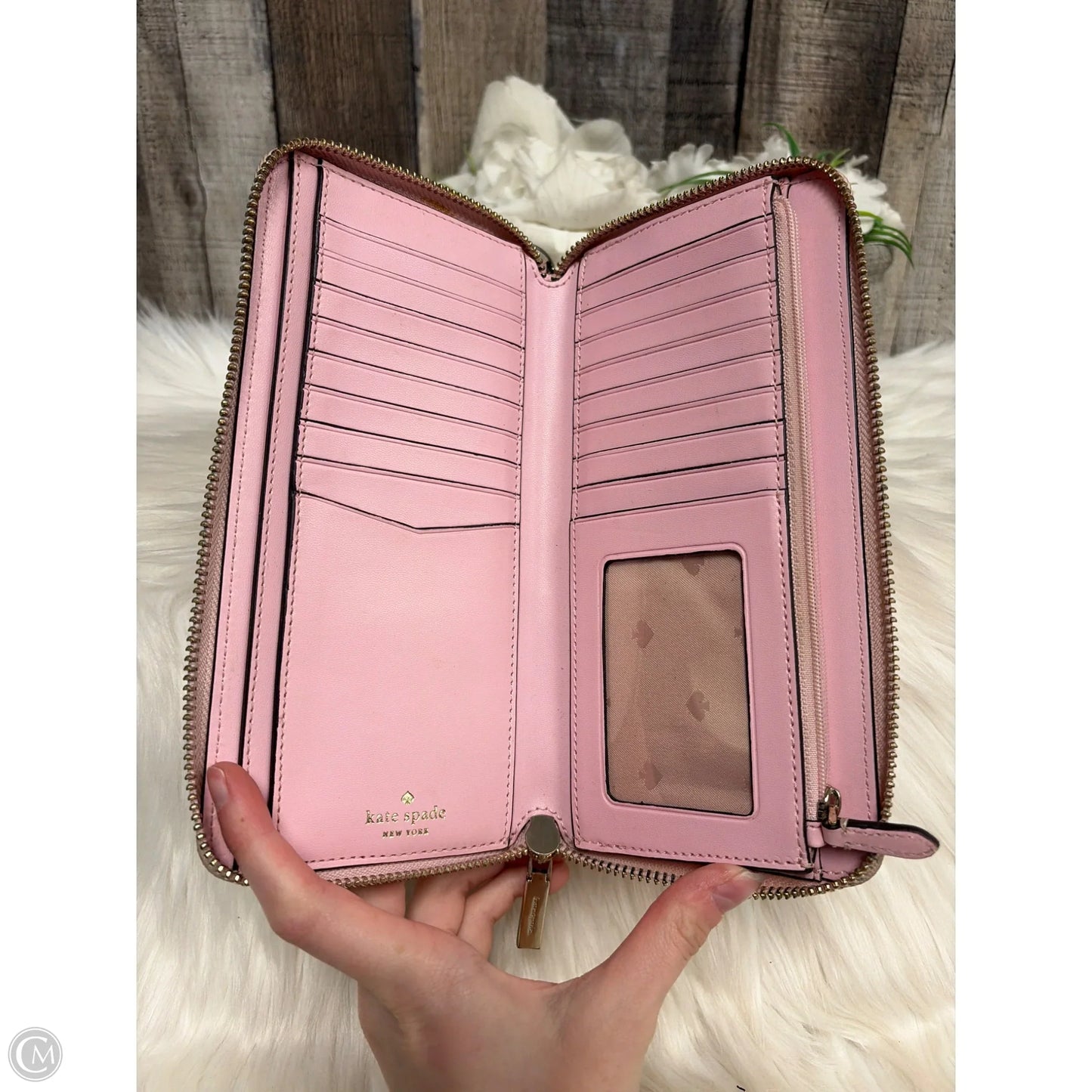 Wristlet Designer By Kate Spade, Size: Medium