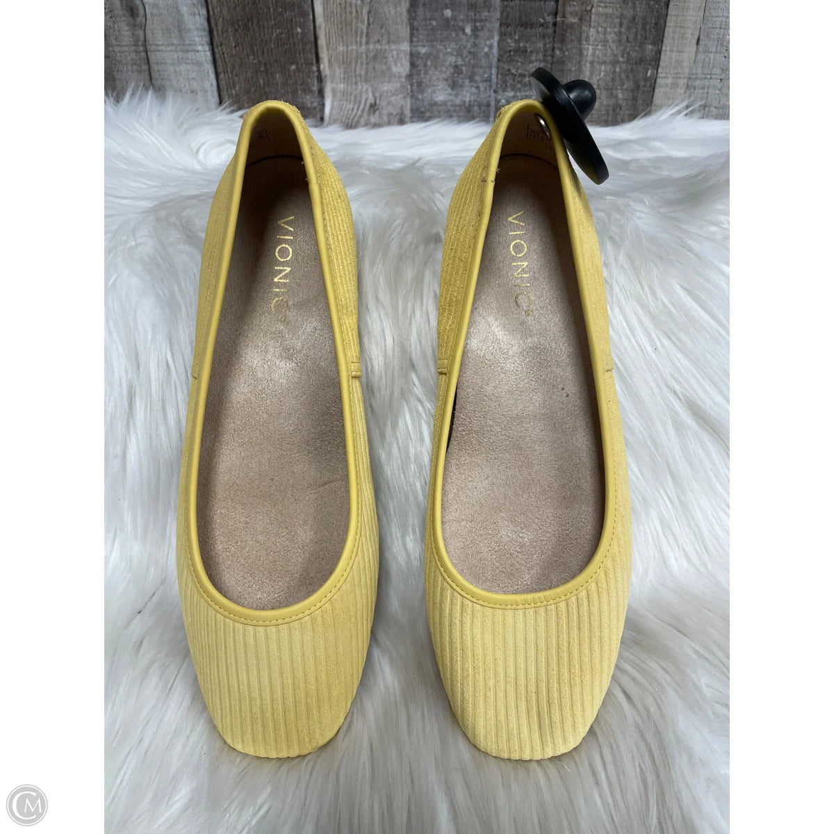 Shoes Flats By Vionic In Yellow, Size: 7.5