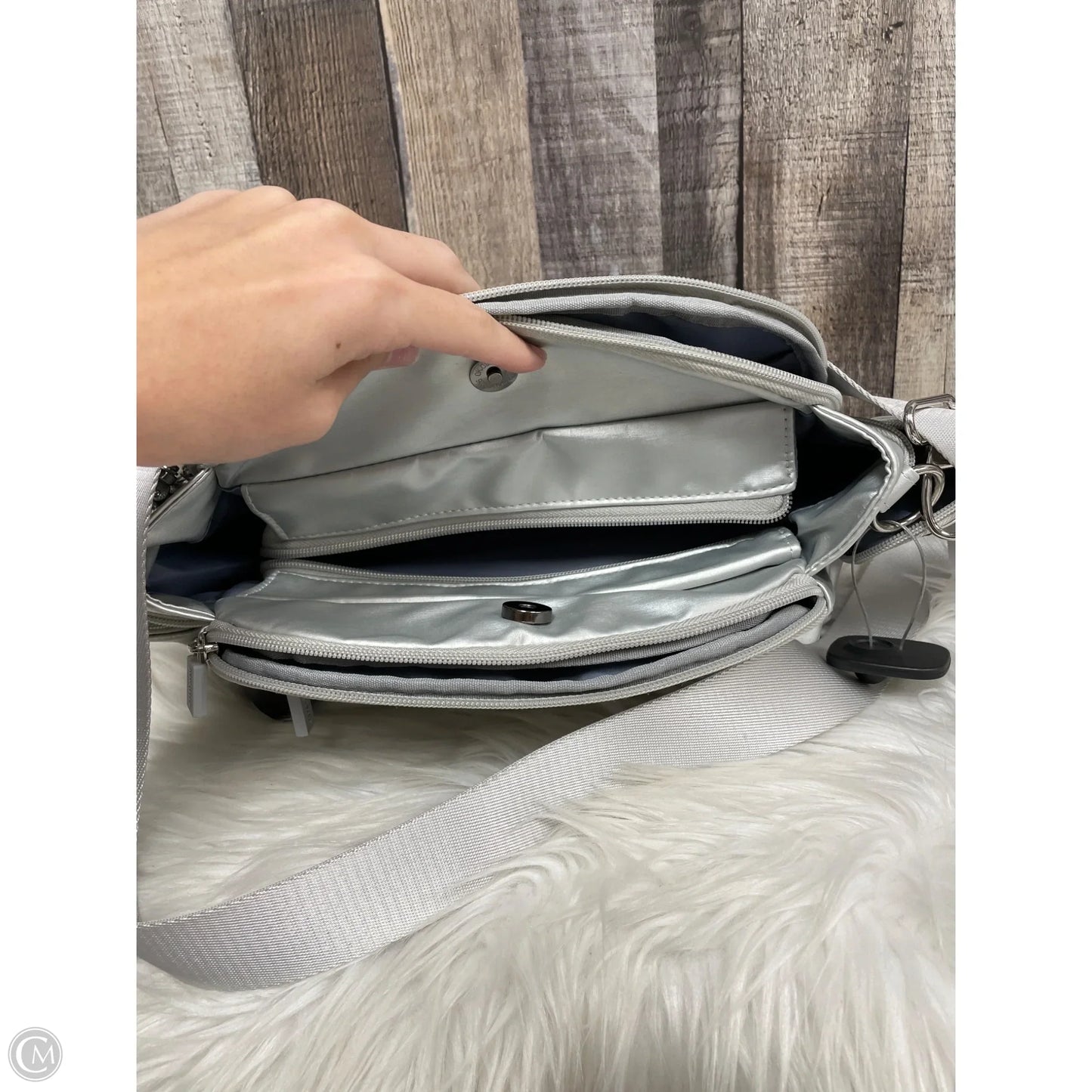 Crossbody By Cme, Size: Medium