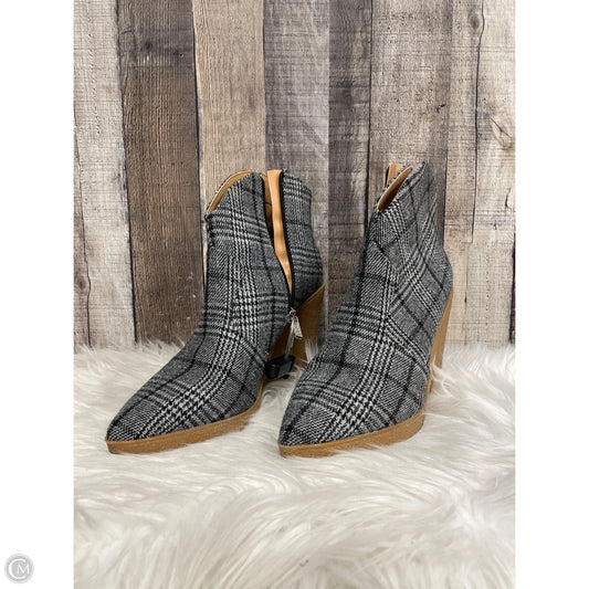 Boots Ankle Heels By Jessica Simpson In Grey, Size: 9