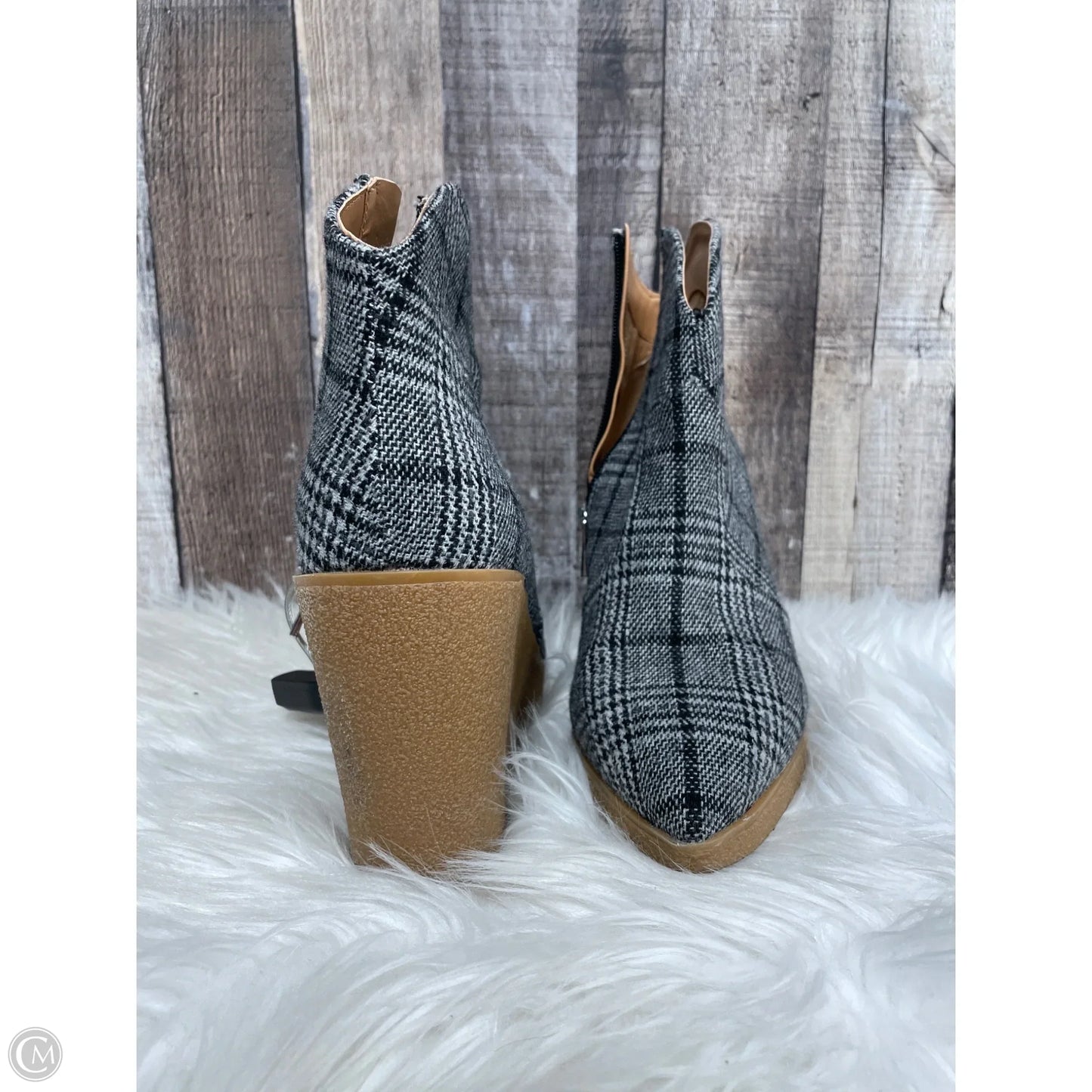 Boots Ankle Heels By Jessica Simpson In Grey, Size: 9