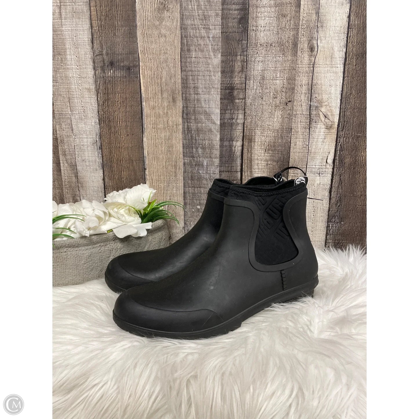 Boots Designer By Ugg In Black, Size: 10