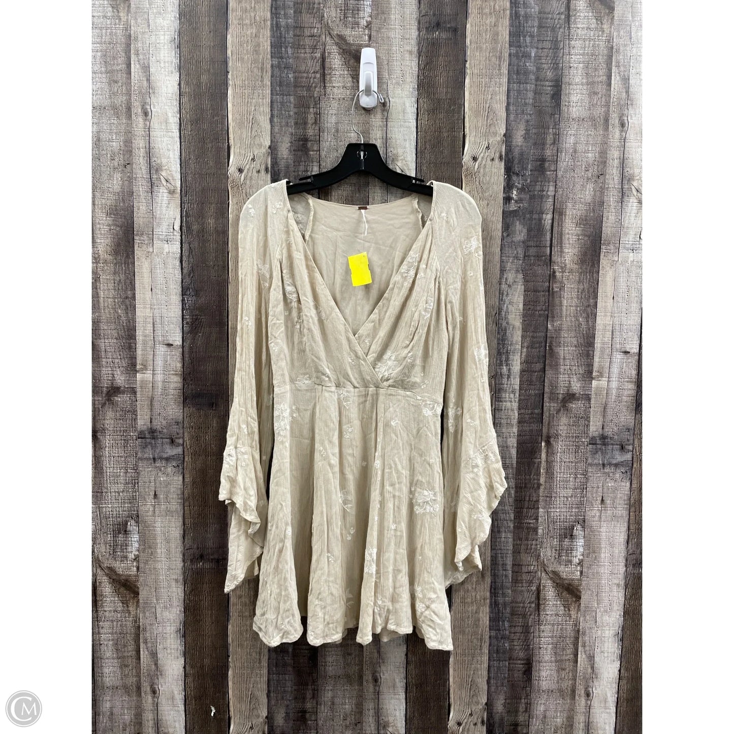 Dress Casual Short By Free People In Beige, Size: S