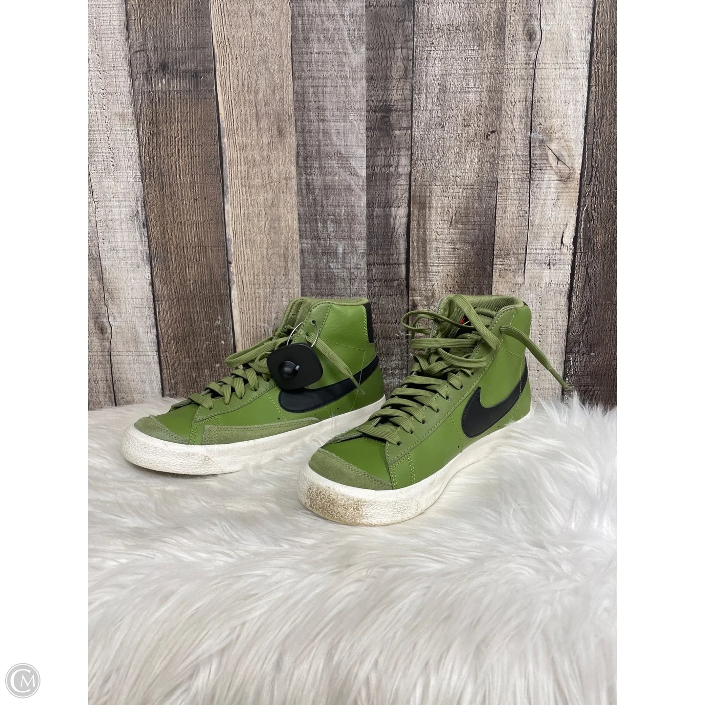 Shoes Athletic By Nike In Green, Size: 8