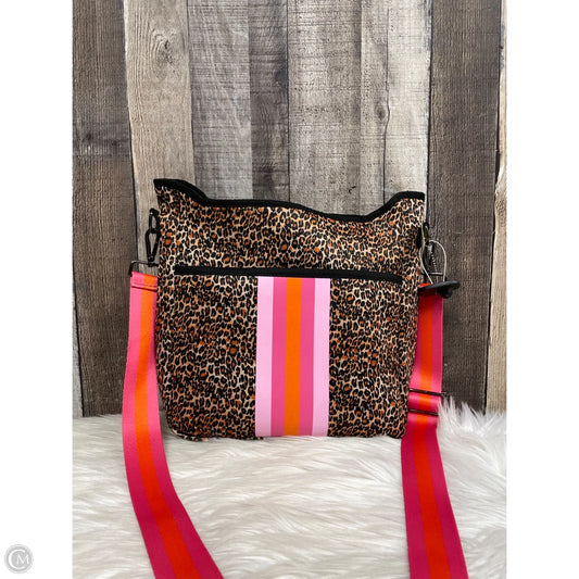 Crossbody By Cmf, Size: Large