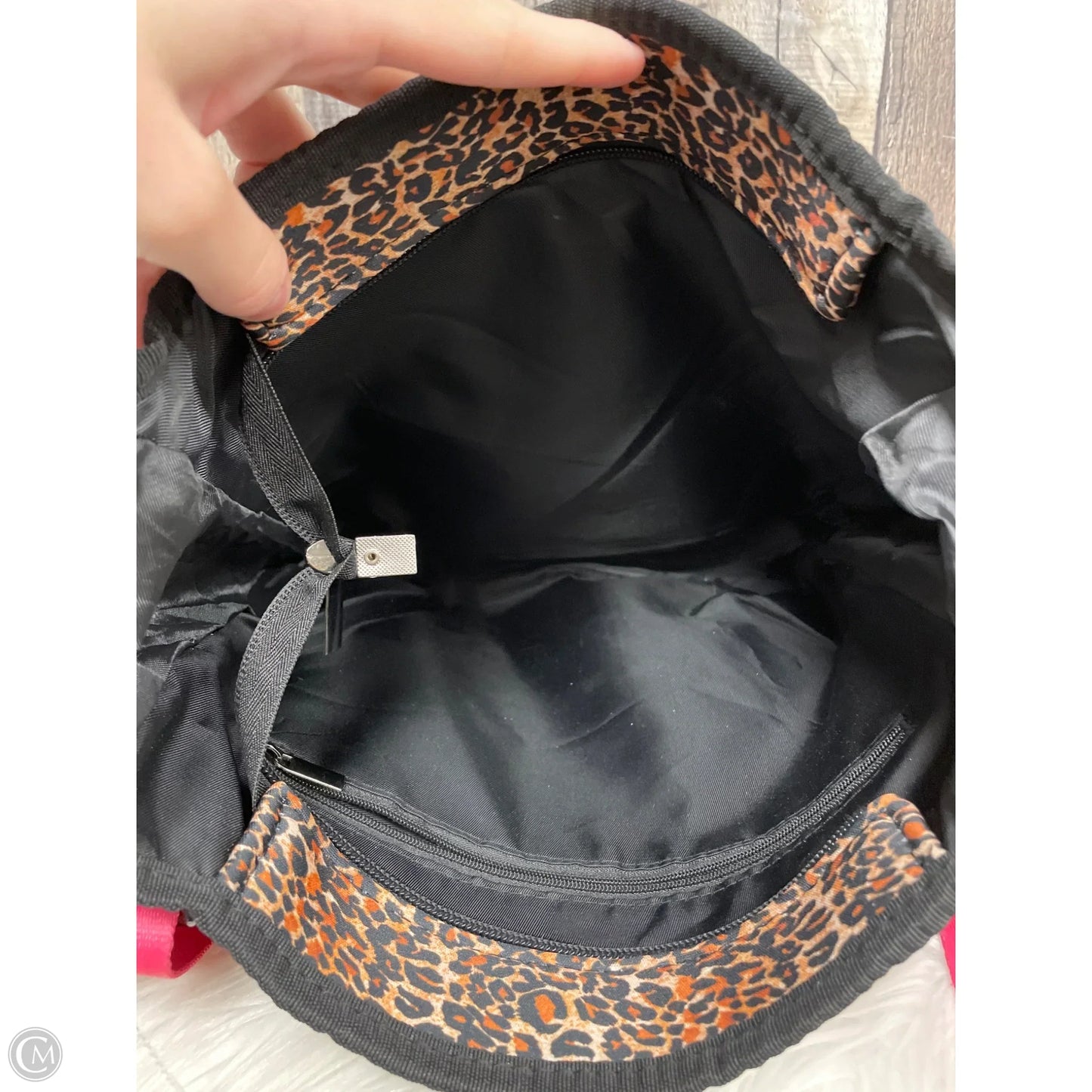 Crossbody By Cmf, Size: Large