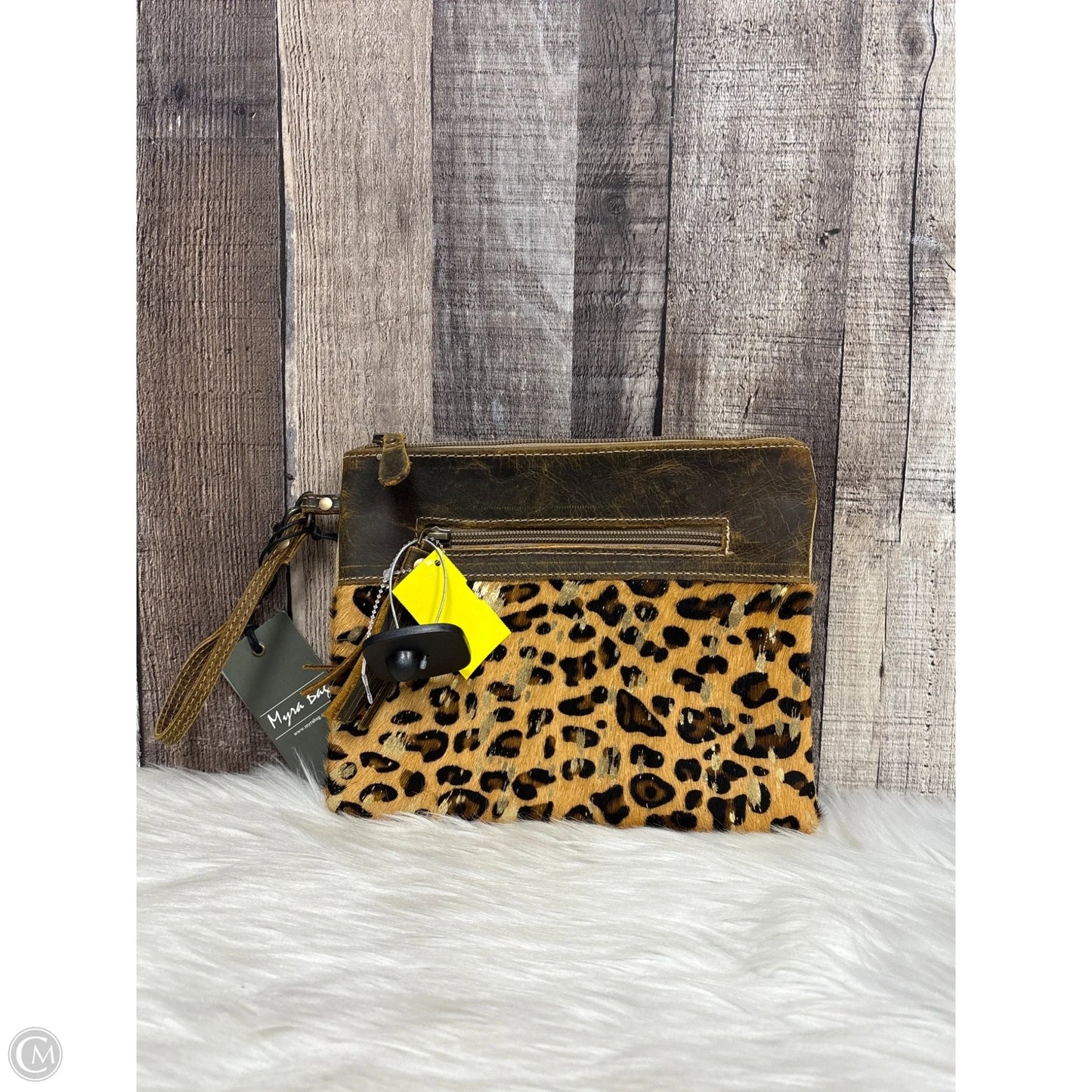 Clutch Leather By Myra, Size: Medium