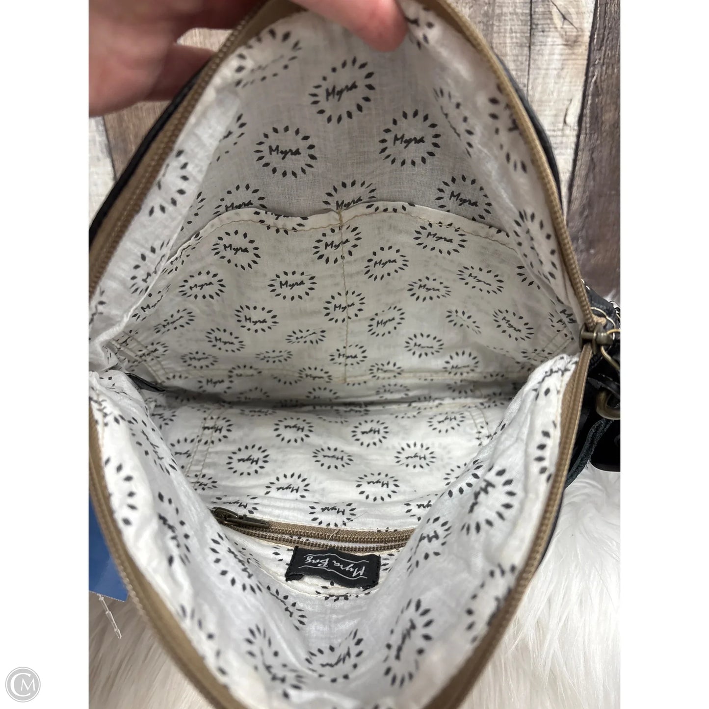 Crossbody By Myra, Size: Medium