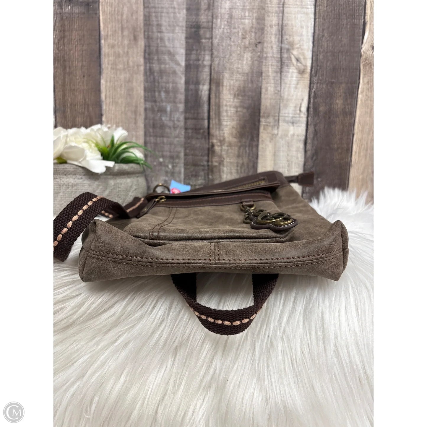 Crossbody By Chala, Size: Medium
