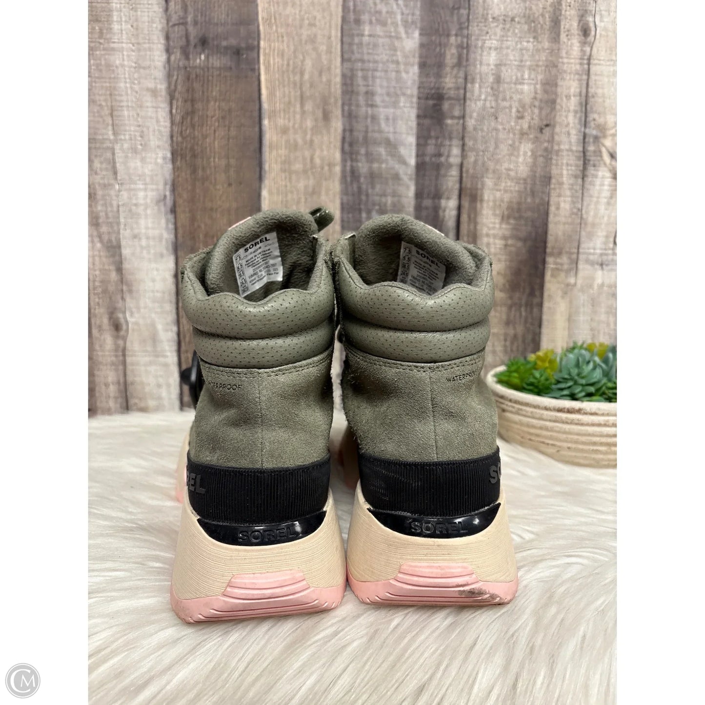 Boots Ankle Flats By Sorel In Green, Size: 7.5